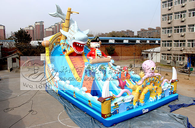大鲨来袭.jpg